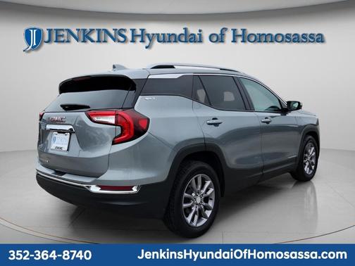 2024 GMC Terrain SLT