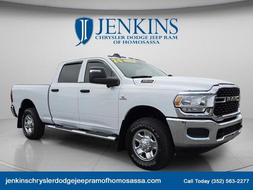 Bright White Clearcoat 2024 RAM 3500 Tradesman