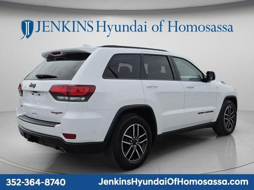 Bright White Clearcoat 2021 Jeep Grand Cherokee Trailhawk