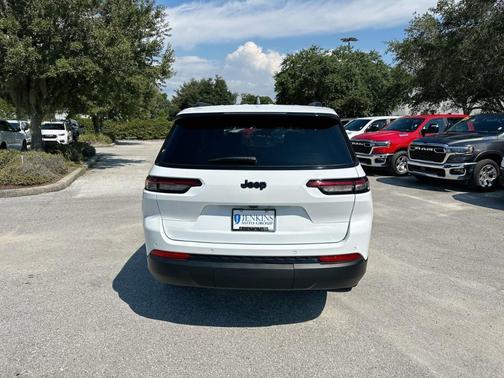 2024 Jeep Grand Cherokee L Laredo