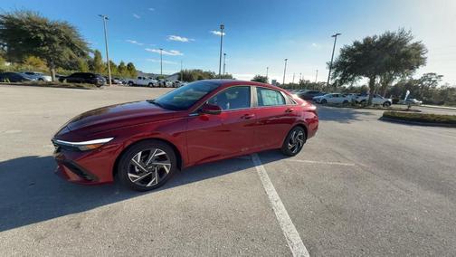 2025 Hyundai ELANTRA Limited