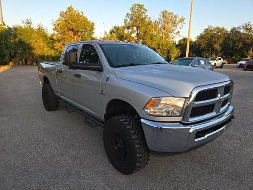 2017 RAM 2500 Tradesman Crew Cab 4x4 6'4' Box