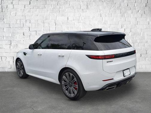 2024 Land Rover Range Rover Sport SE