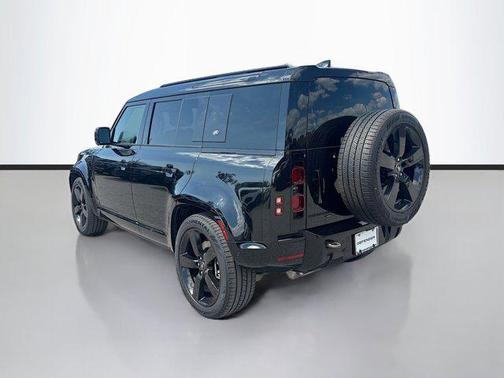 2023 Land Rover Defender 110 X-Dynamic SE