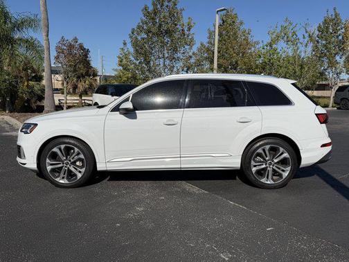 2021 Audi Q7 55 Prestige