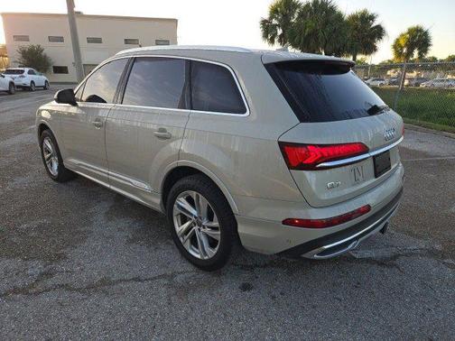 2020 Audi Q7 55 Premium Plus