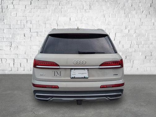 2020 Audi Q7 55 Premium Plus