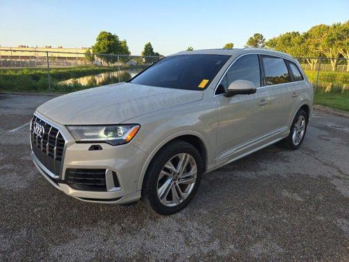 2020 Audi Q7 55 Premium Plus
