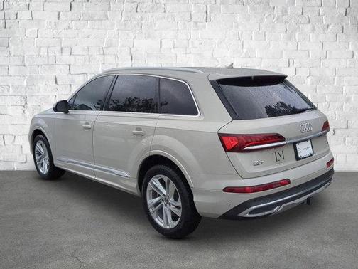 2020 Audi Q7 55 Premium Plus