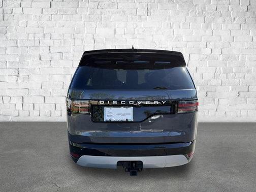 2024 Land Rover Discovery P360 Metropolitan Edition