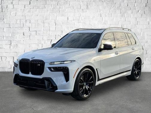 2024 BMW X7 M60i