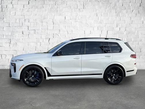 2024 BMW X7 M60i