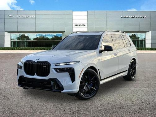 2024 BMW X7 M60i