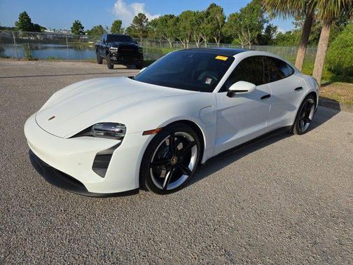 2022 Porsche Taycan 4S