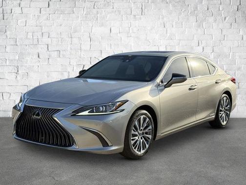 2020 Lexus ES 300h Base