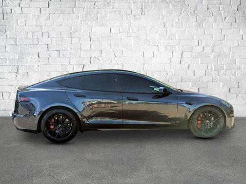 2024 Tesla Model S Plaid