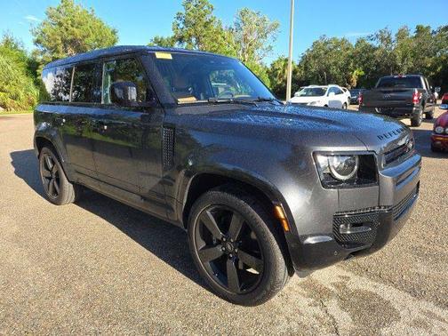 2023 Land Rover Defender 110 V8