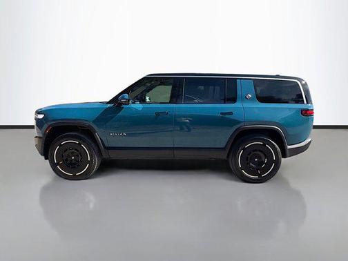 2025 Rivian R1S Adventure