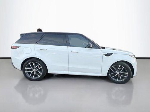 2023 Land Rover Range Rover Sport SE
