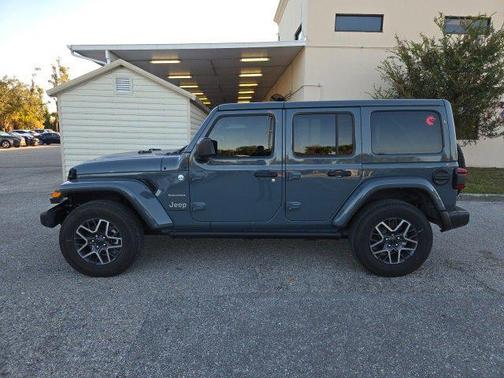 2024 Jeep Wrangler 4-Door Sahara 4x4