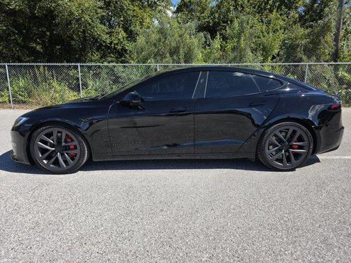 2023 Tesla Model S Plaid