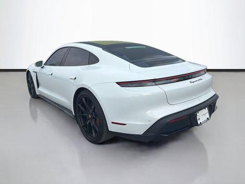 2022 Porsche Taycan GTS