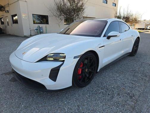 2022 Porsche Taycan GTS