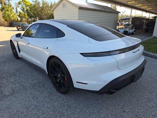 2022 Porsche Taycan GTS