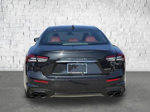 2023 Maserati Ghibli Modena