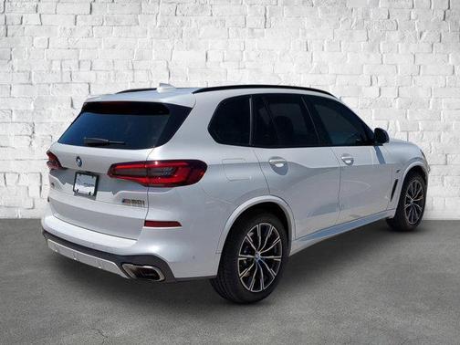 2023 BMW X5 M50i