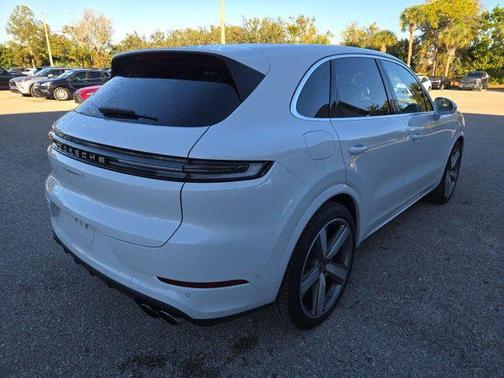 2025 Porsche Cayenne S