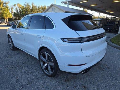 2025 Porsche Cayenne S