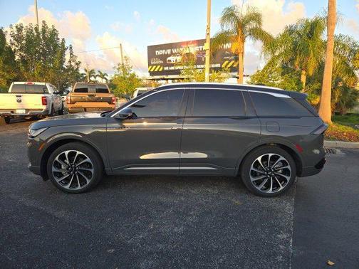 2024 Lincoln Nautilus Black Label