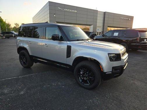 2024 Land Rover Defender X-Dynamic SE