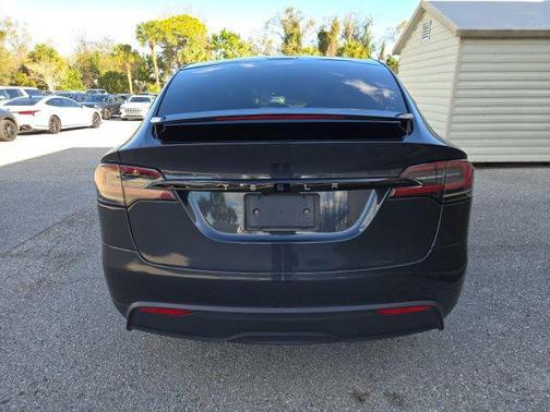 2024 Tesla Model X Long Range