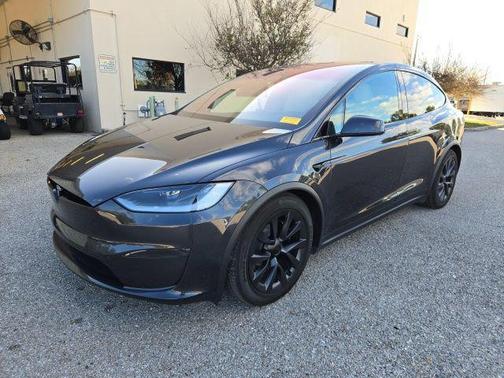 2024 Tesla Model X Long Range