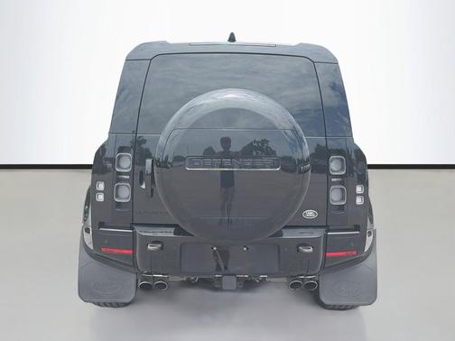Santorini Black Metallic 2023 Land Rover Defender 110 V8