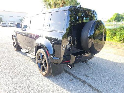 Santorini Black Metallic 2023 Land Rover Defender 110 V8