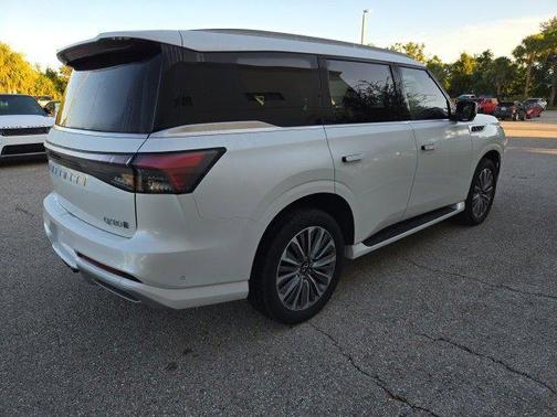 2025 INFINITI QX80 SENSORY AWD