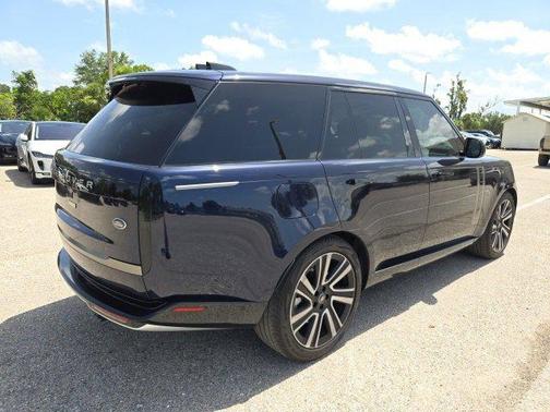 2023 Land Rover Range Rover P530 SE