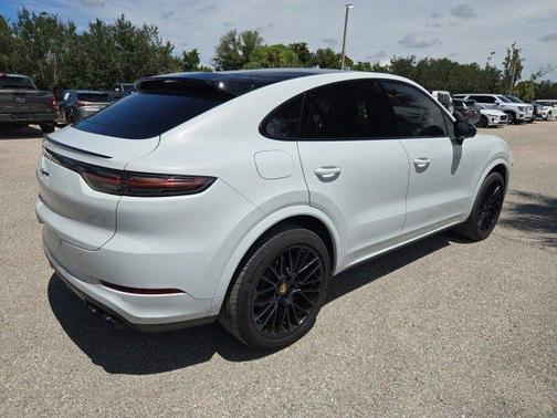 2023 Porsche Cayenne Base