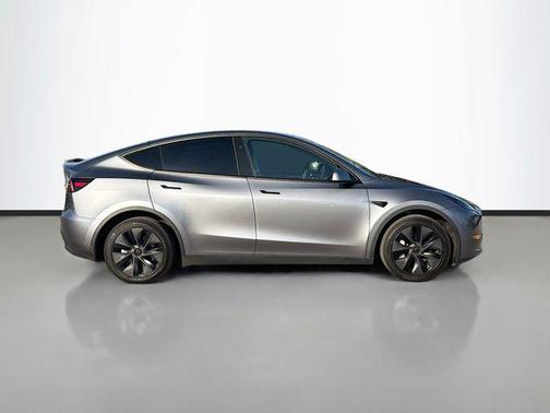 2025 Tesla Model Y Long Range Dual Motor All-Wheel Drive