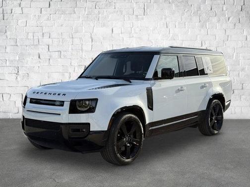 2024 Land Rover Defender 130 P400 X-Dynamic SE