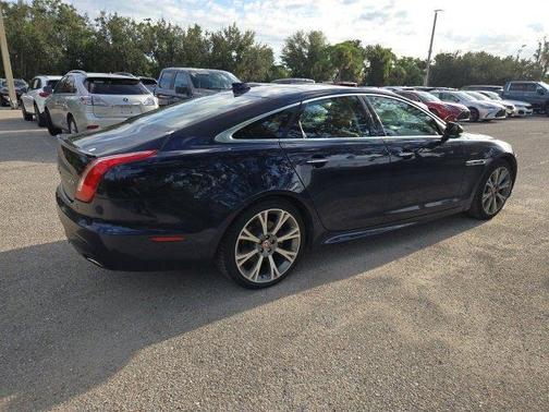 2019 Jaguar XJ R-Sport