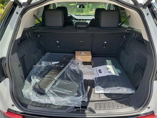 2024 Land Rover Discovery Sport Core S