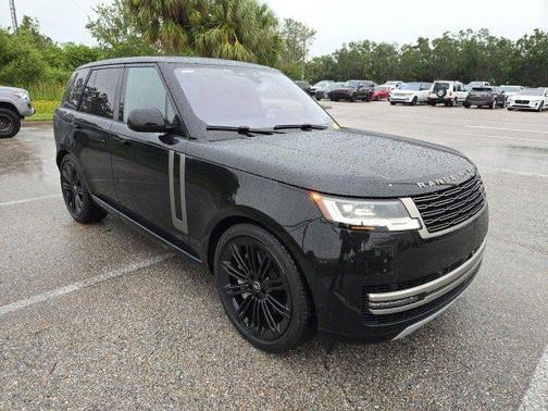 2023 Land Rover Range Rover P530 SE
