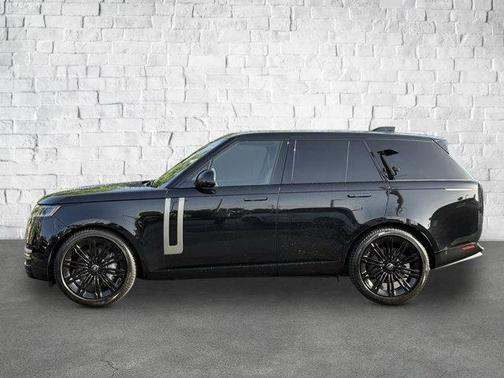 2023 Land Rover Range Rover P530 SE