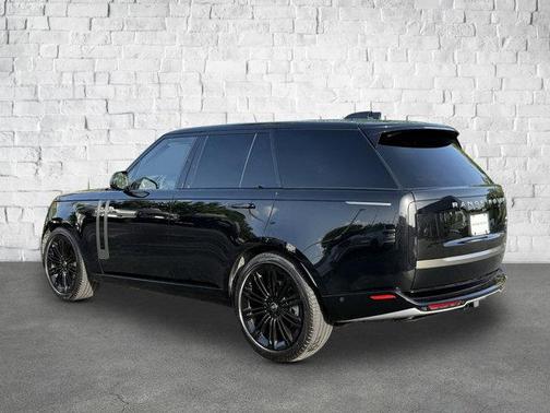 2023 Land Rover Range Rover P530 SE