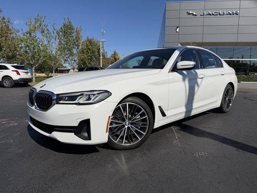 2021 BMW 530 530i