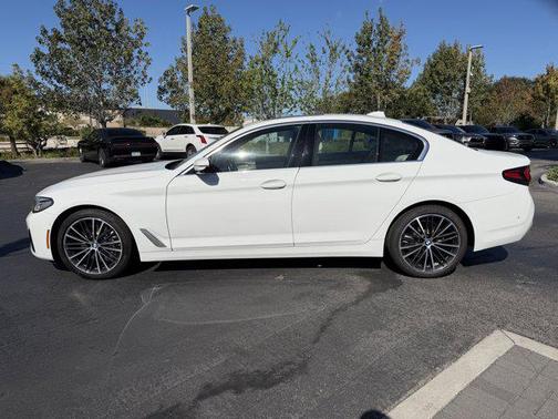 2021 BMW 530 530i